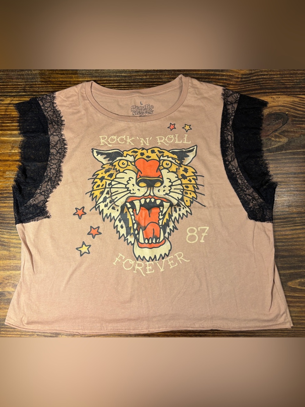 Goodie Two Sleeves Rock ’N’ Roll Leopard Graphic Tee L Lace Sleeves Y2K Boho
